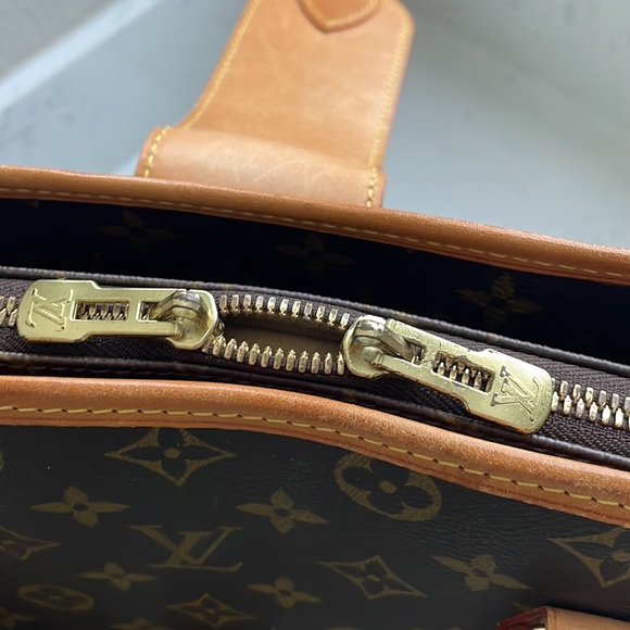 💯 Authentic Louis-Vuitton-Rivoli-Business-bag tote bag - Picture 10 of 17